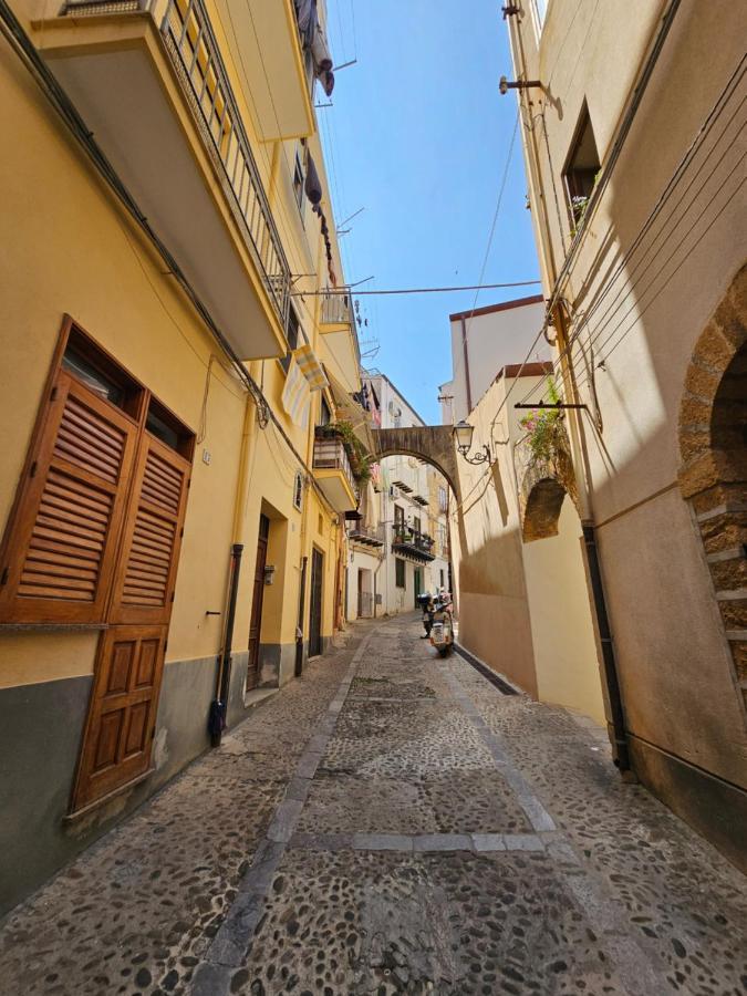 Zaffiro'S House Hotel Cefalu Exterior photo